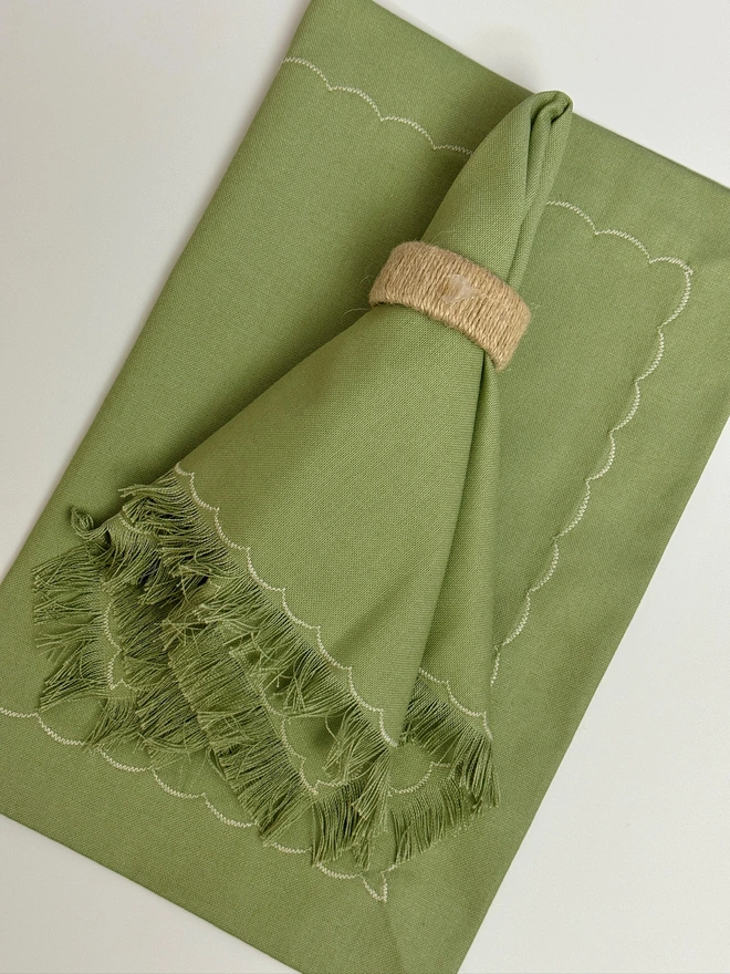 green napkin