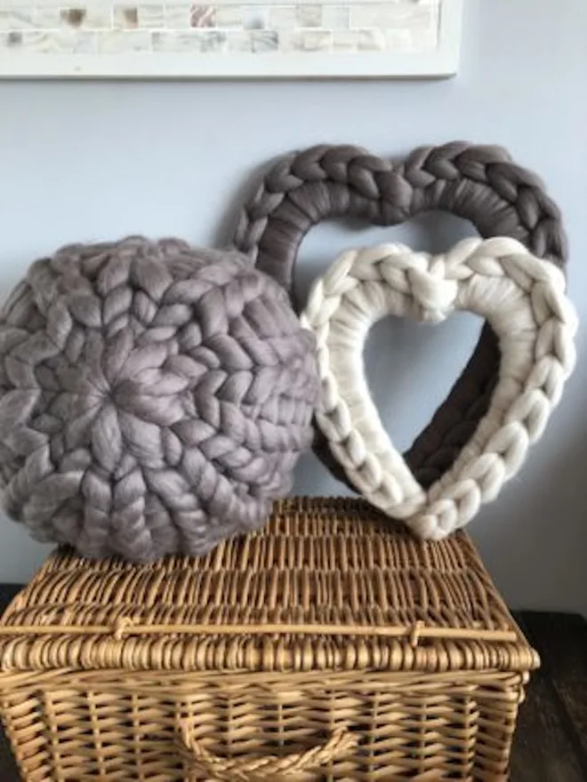 Chunky Knitted Wool 15" & 12" Heart Wreath