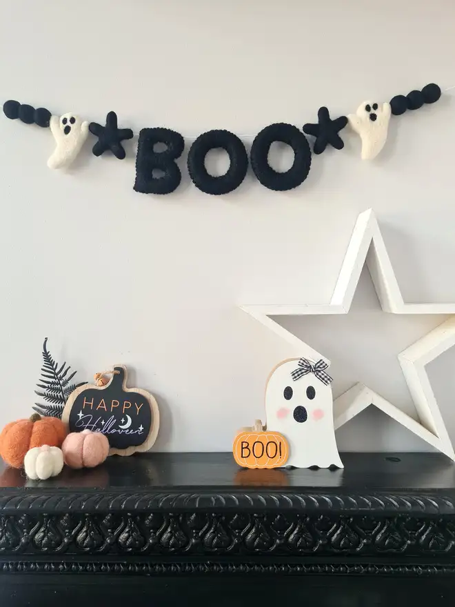 'Boo' Felt Halloween Garland