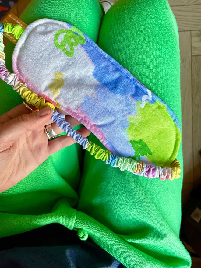 Backing fabric of gorgeous eye mask