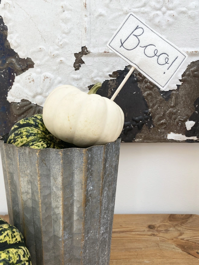 Boo ! Small Pumpkin Halloween Sign