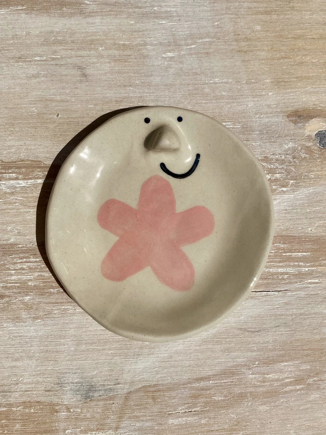 pink daisy trinket tray
