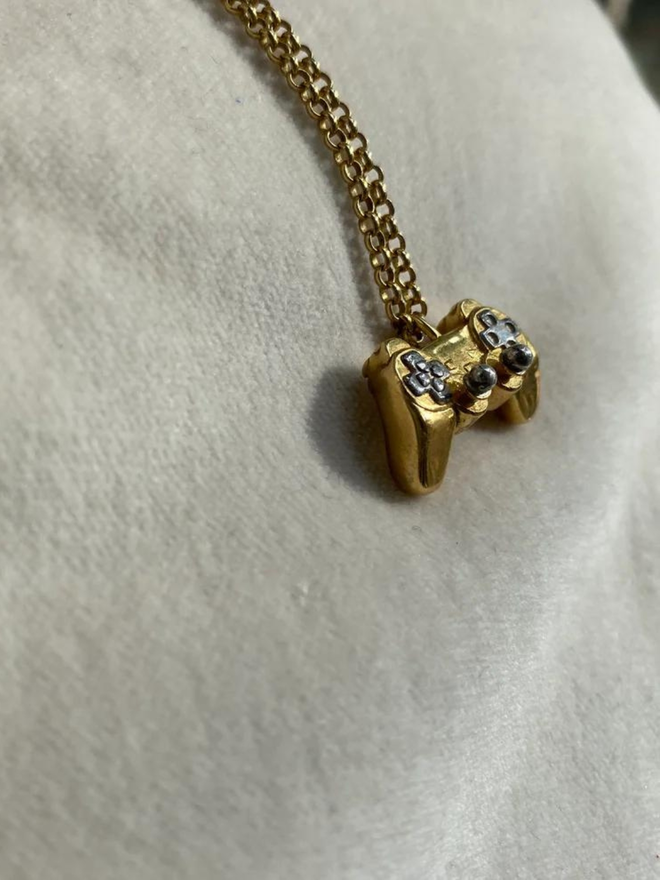 game controller necklace