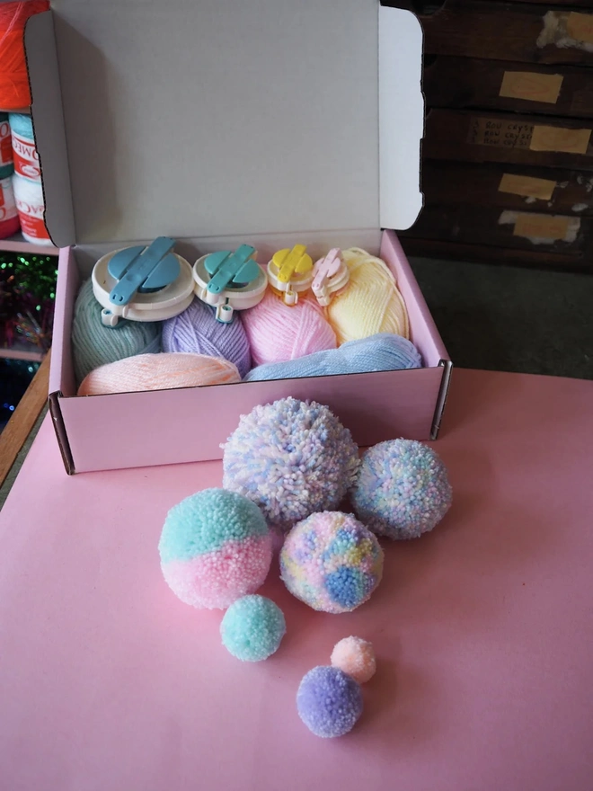 Pastel Starter Pom Pom Kit