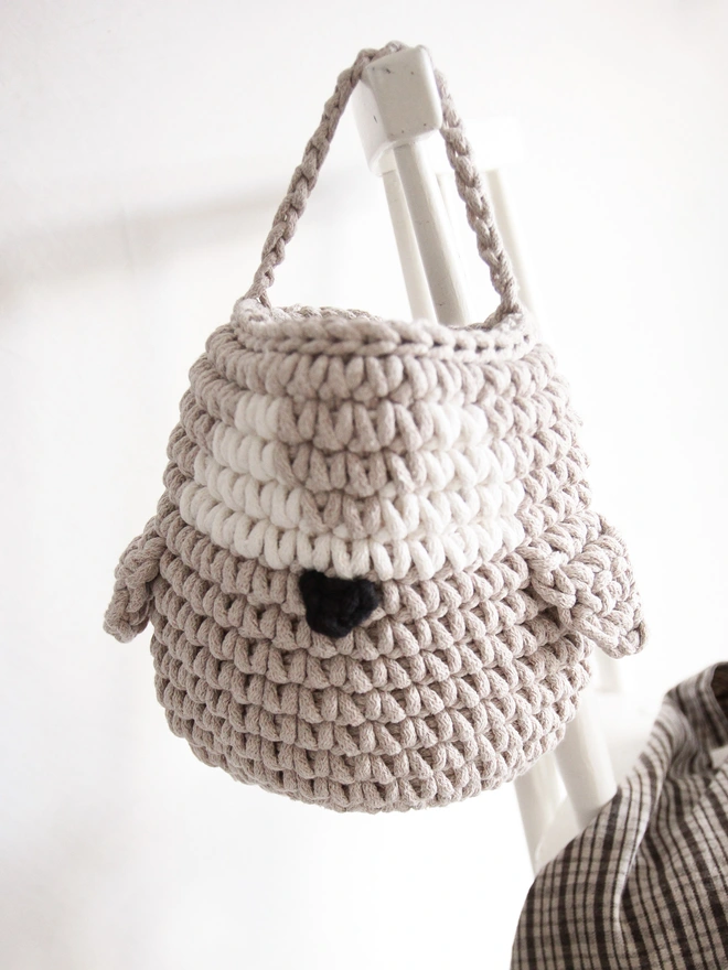 hanging christmas basket - penguin