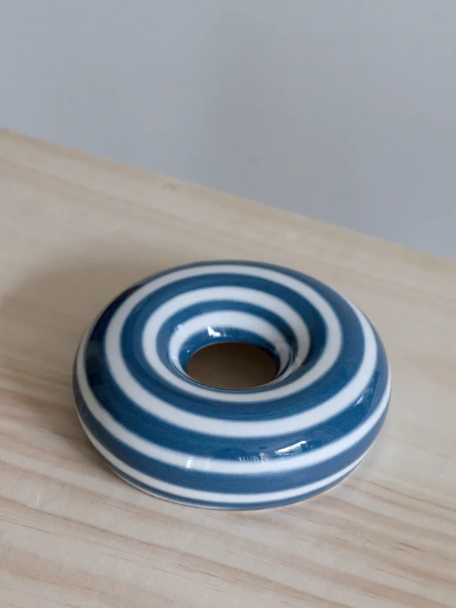 Avocado Planter White & Blue Handmade porcelain avocado planter with carved blue pattern, designed to hold an avocado seed for sprouting