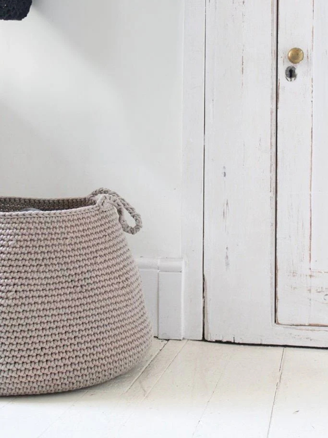 Zuri House. XL beige basket.