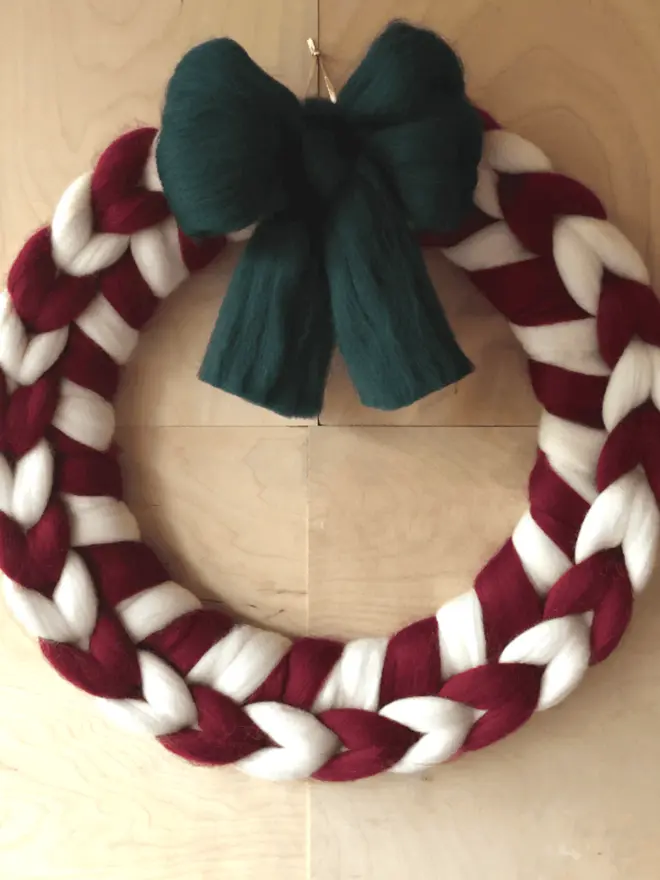 Red/cream chunky knitted Christmas wreath