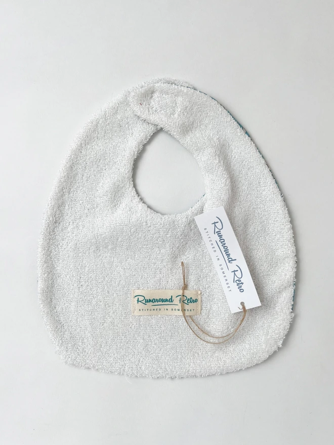 back of bib to show towelling