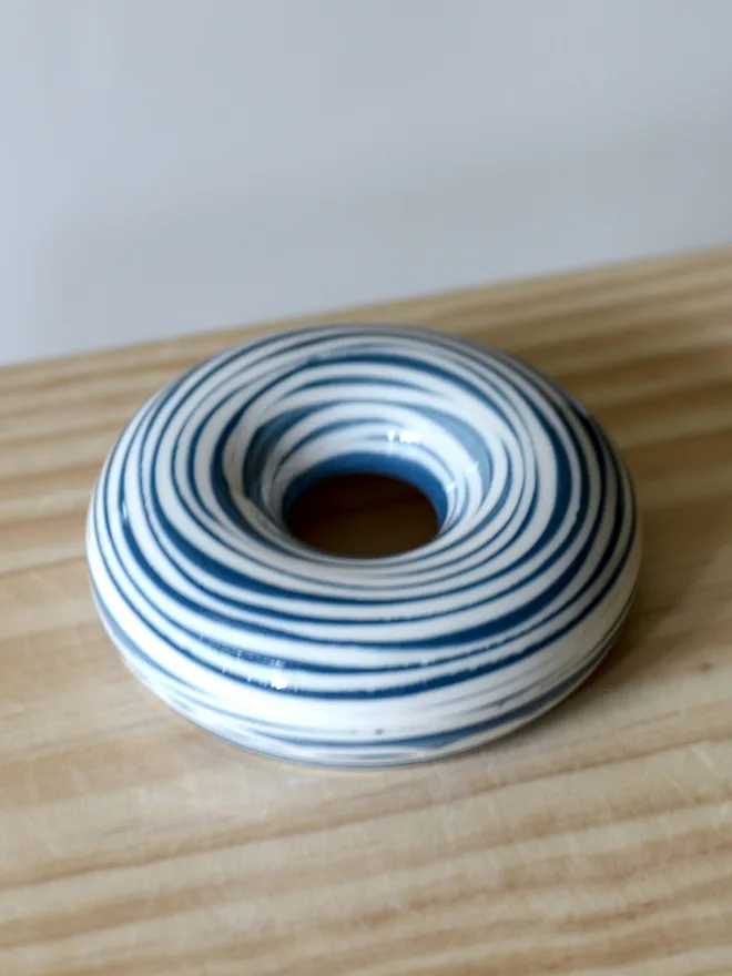 Avocado Planter White & Blue Handmade porcelain avocado planter with carved blue pattern, designed to hold an avocado seed for sprouting