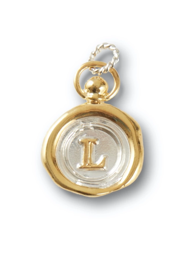 GOLD PLATE L CHARM