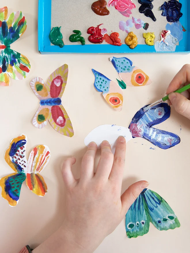 painting butterflies art projects for children