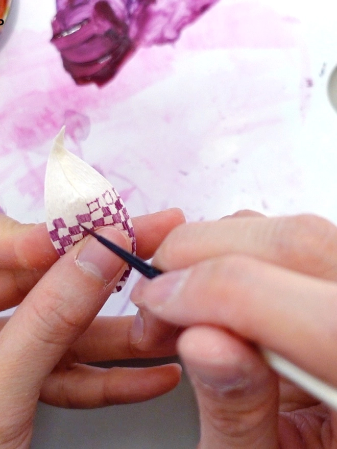 Crepe Paper Snake's-Head Fritillary DIY Kit