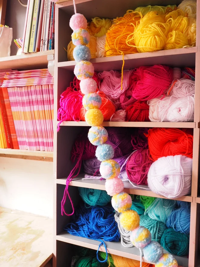 Super Chunky Pom Pom Garland kit