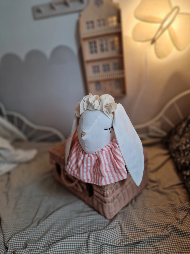 Circus Bunny Head decoration toy, Hanging Rabbit Trophy, Rabbit Nursery Mobile, Woodland Animal Decor, Baby Room Wall Art, Baby Shower Gift