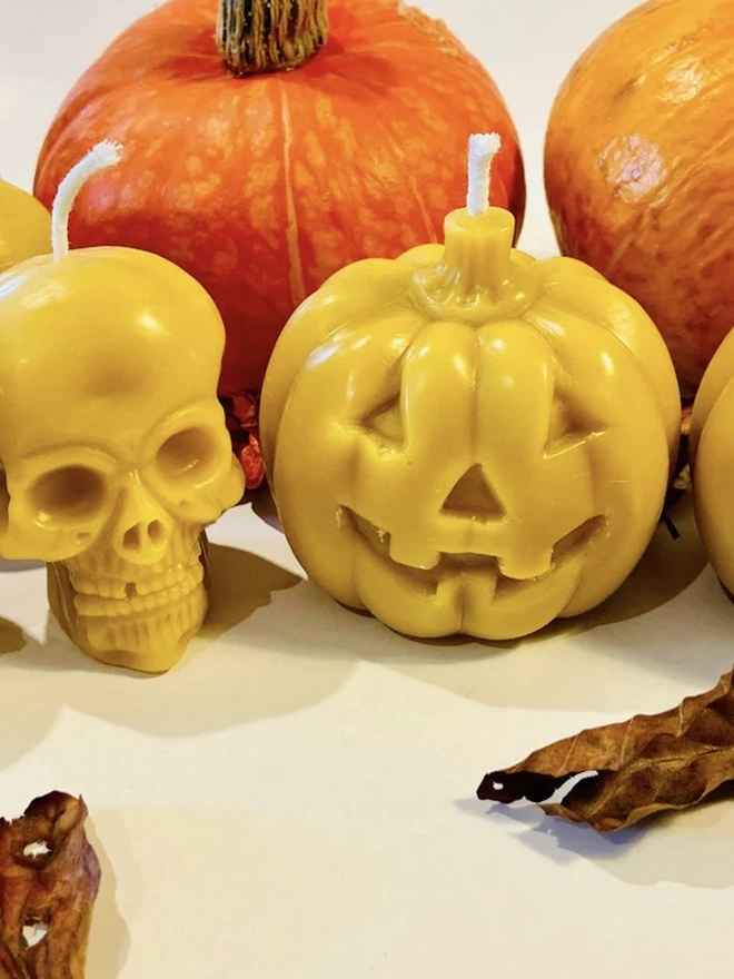 Halloween Gift Set Scary Pumpkin & Skull Beeswax Candle Set