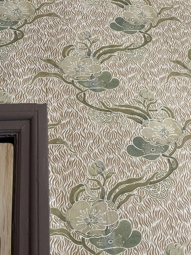 Nouveau Blossom Gold Wallpaper