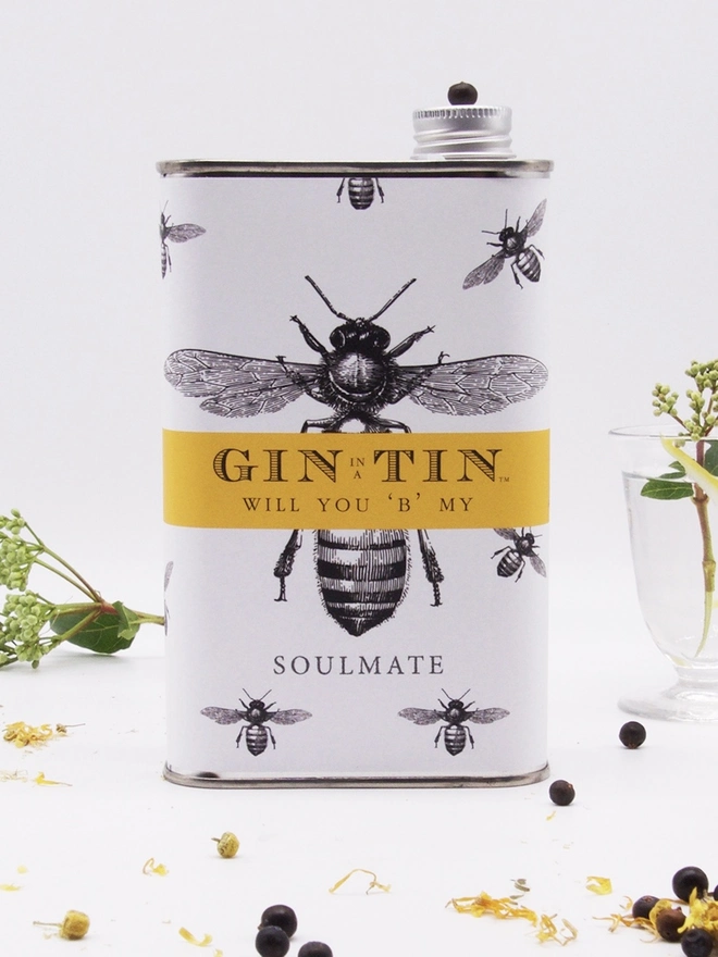 A Personalised Bee Tin of Gin