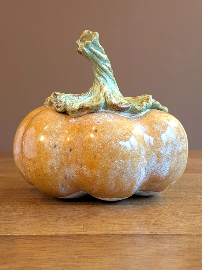 Pumpkin storage pot with lid