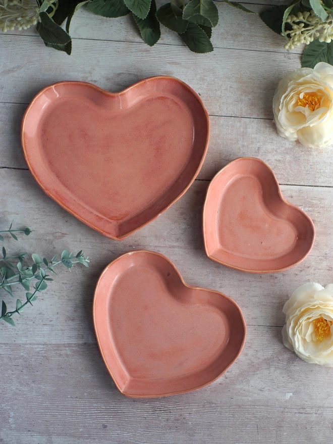 heart nesting plates, heart plates, heart dish, ceramic nesting plates, Jenny Hopps Pottery