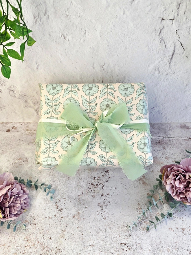 gift wrapping, gift wrap, box with botanical wrapping paper and ribbons, Gift options, Jenny Hopps Pottery