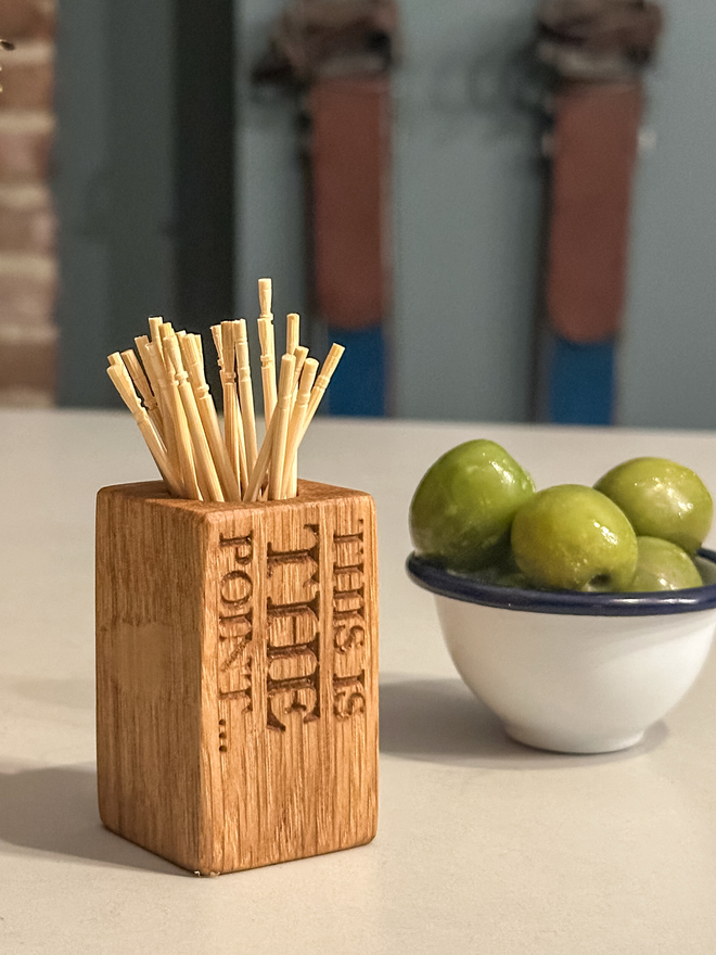 Cocktail Stick Pot This is THE point