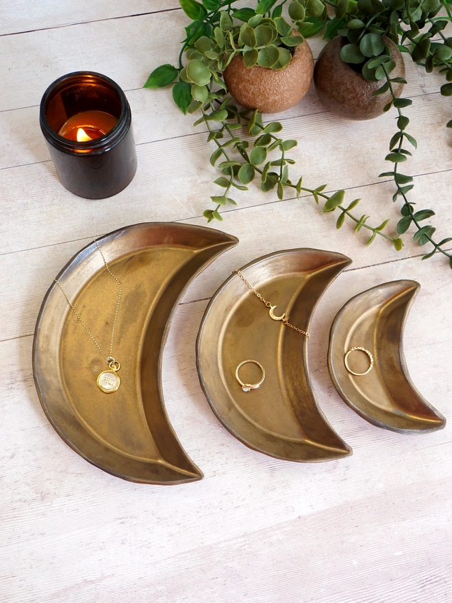 CERAMIC MOON DISHES, CERAMIC JEWELLERY DISH, MOON DISH, MOON TRINKET DISH, CERAMIC TRINKET DISH, CERAMIc JEWELLERY DISH, jENNY Hopps Pottery