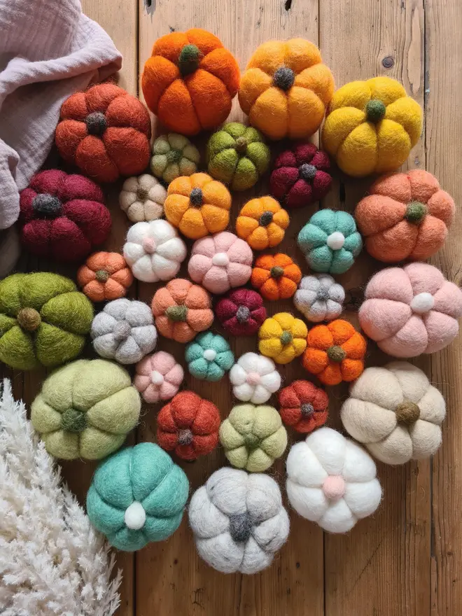 Felt Pumpkin Patch Decoration 