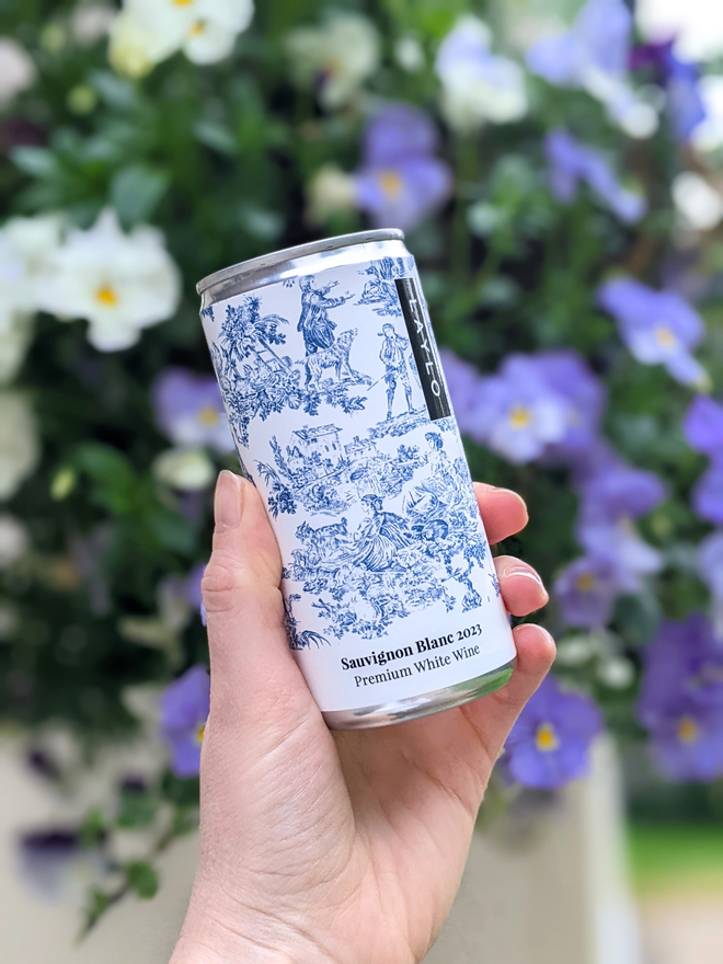 sauvignon blanc wine cans