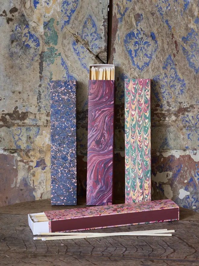Long matches in 4 different marbled patterns