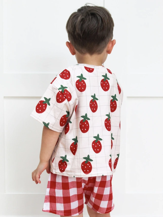 Strawberries Oversized T-shirt