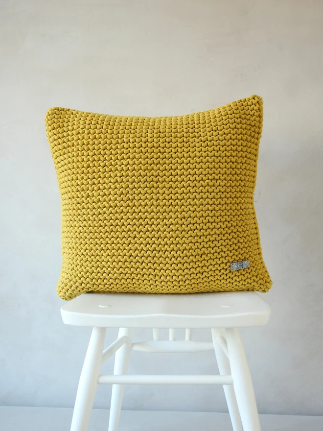 golden kiwi square cotton cushion