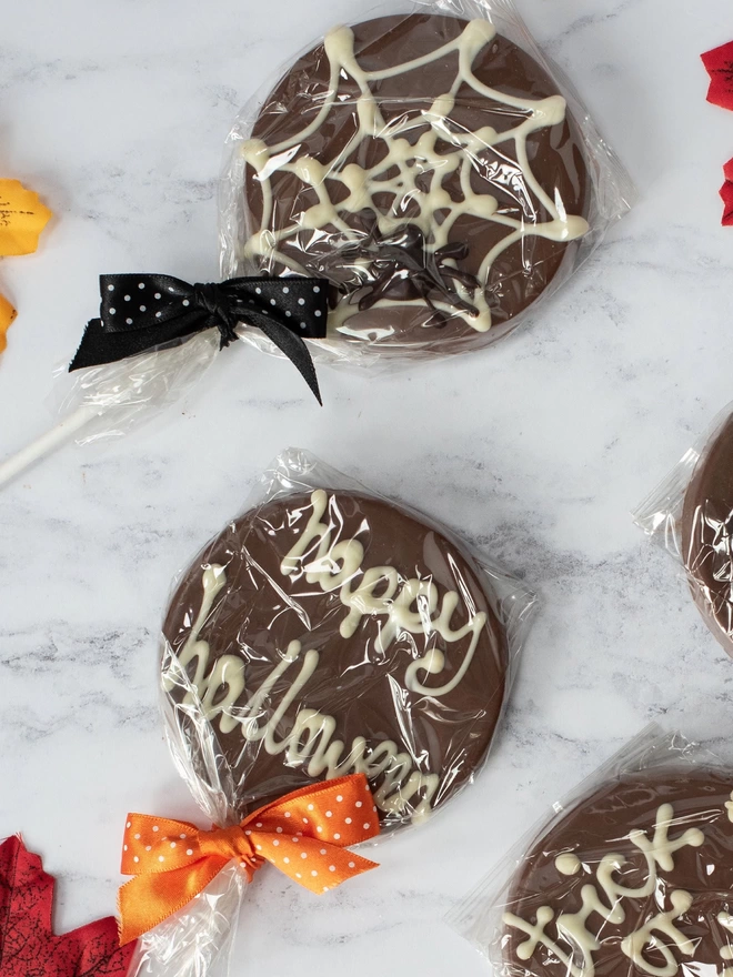 wrapped halloween chocolate lollipops