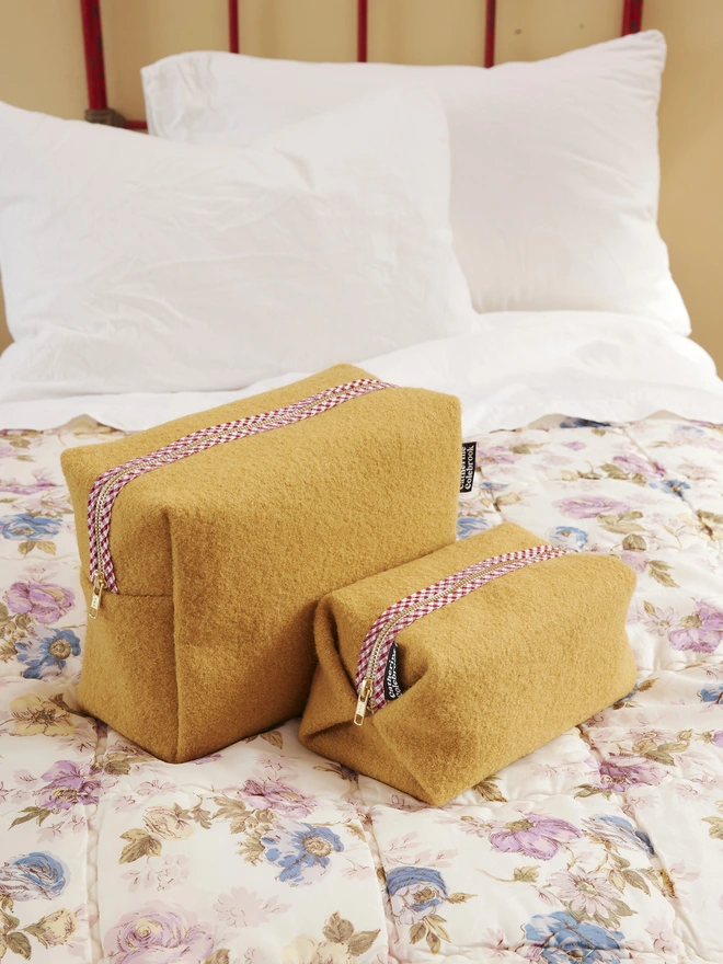 CATHERINE COLEBROOK WASH BAGS - MUSTARD