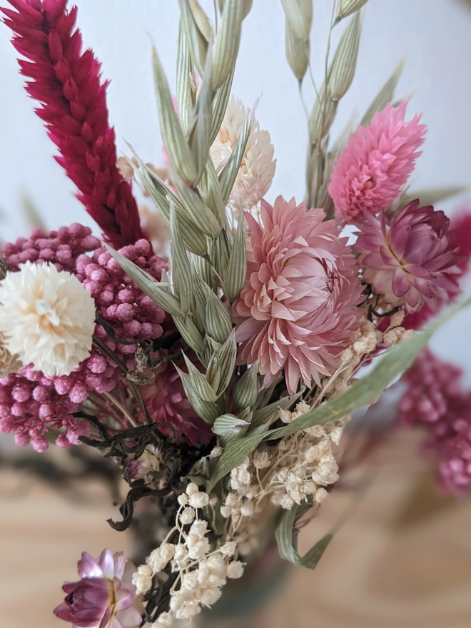 everlasting flowers, small dried flower bouquet, everlasting flowers, pink flowers, dried flowers, home 