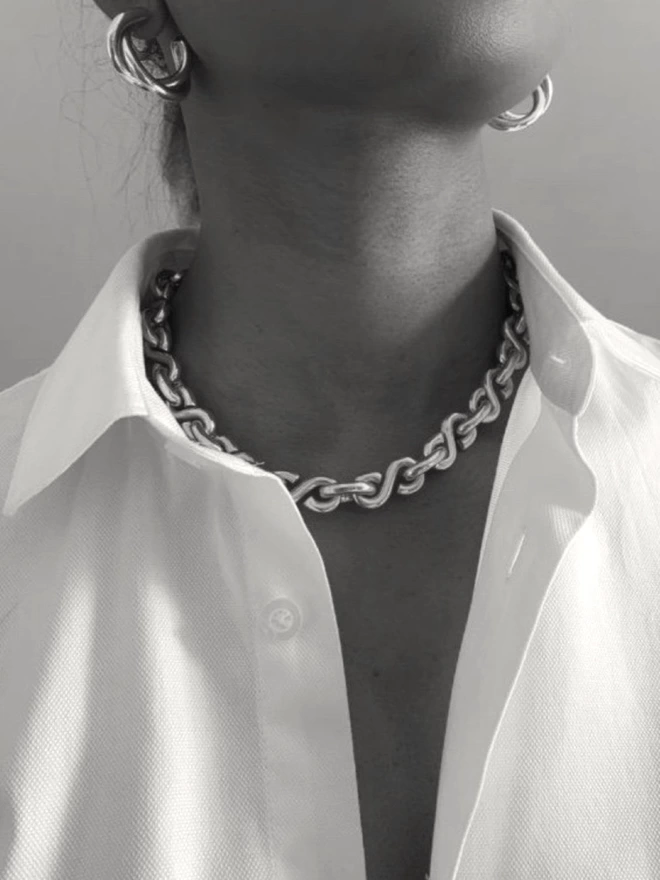 simple, sophisticated silver chain collar, handmade in london