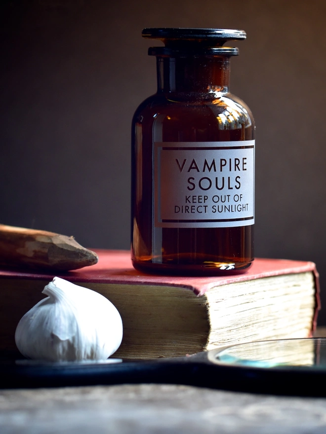 vampire-souls-apothecary-jar
