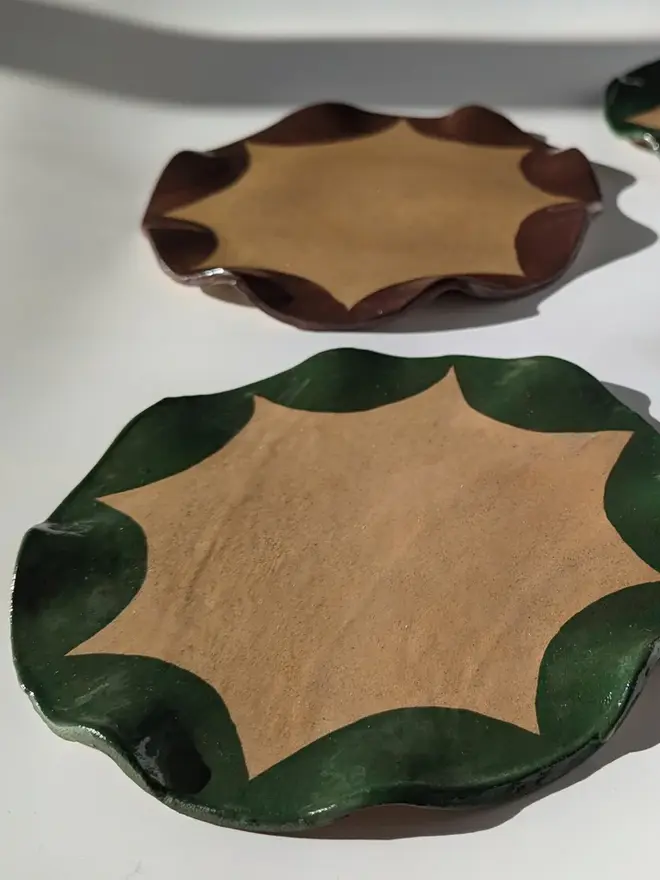 Set of Four Green & Brown Wavy Scalloped Side Plates