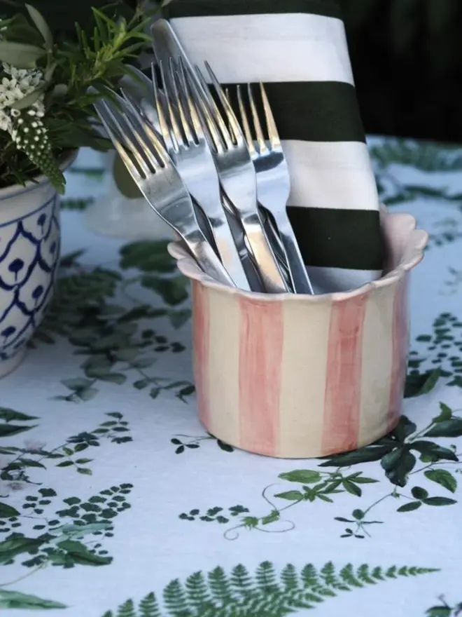 Medium Daisy Planter