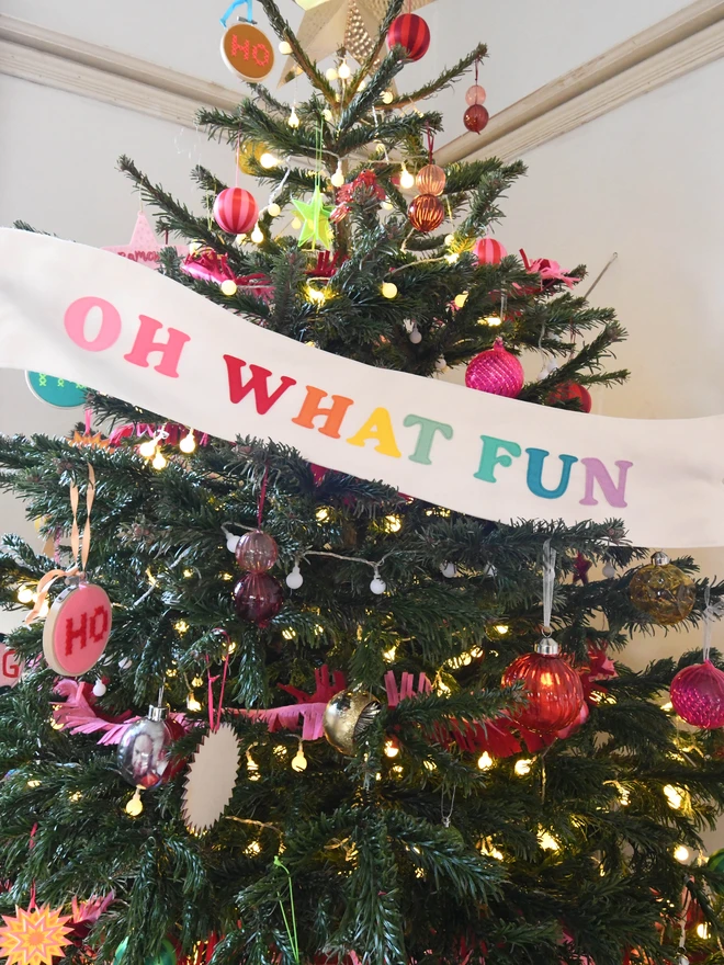 oh what fun christmas tree sash