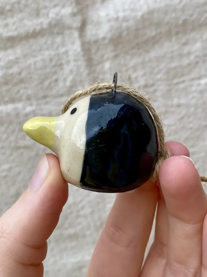 penguin decoration left side