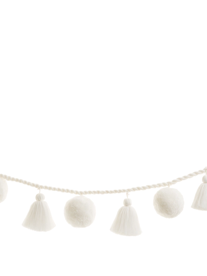 Jumbo White yarn Pom Pom and tassel garland hand made