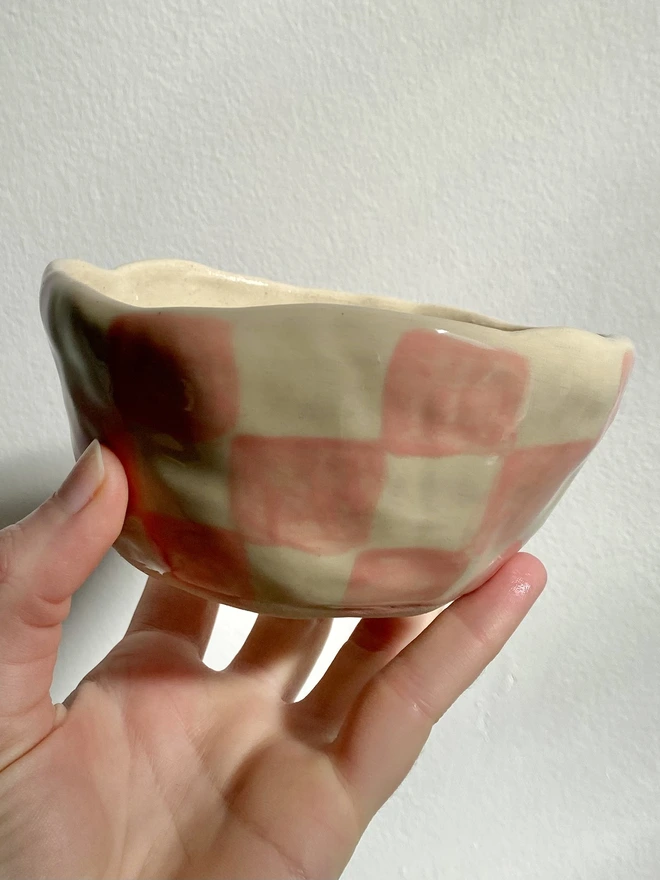 Rose checkerboard pot