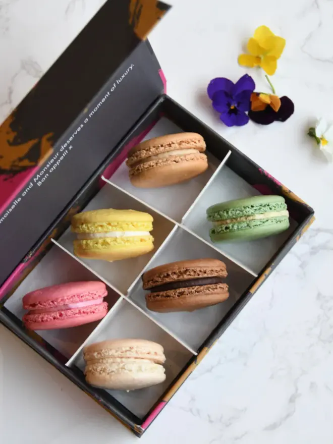 Macaron (Box of 6, 18 or 24)
