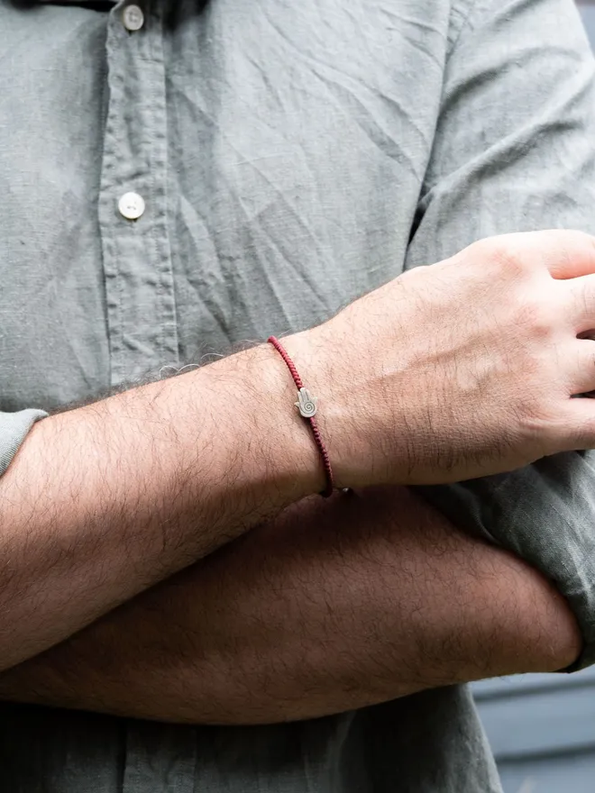 red hamsa bracelet for men