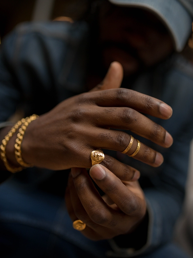 pinky lioness signet ring