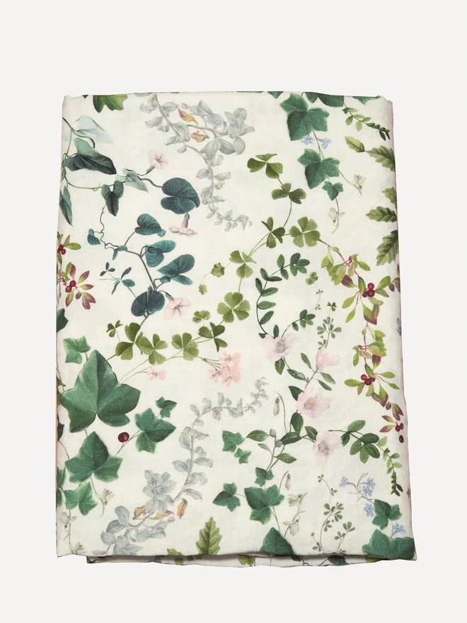 WINTER WILDFLOWERS LINEN TABLECLOTH