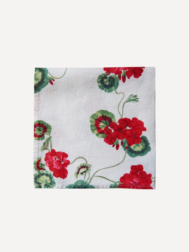 Table linen printed with geraniums