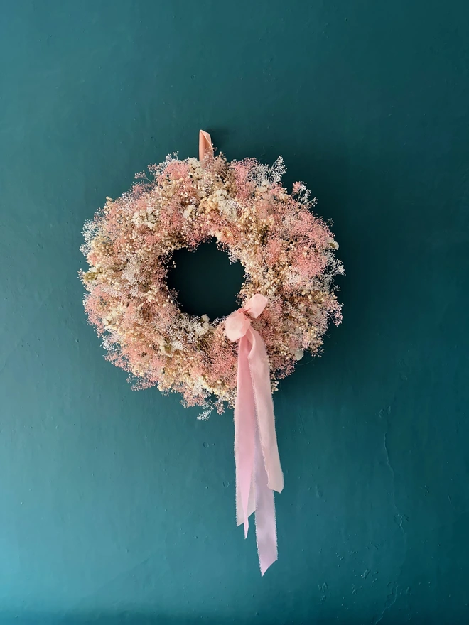 'Amalie' Pink & White Dried Gypsophilia Wreath 