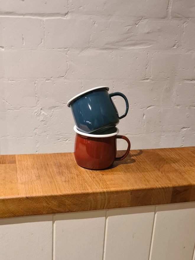 Red & Green mugs